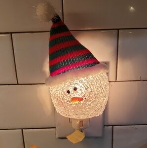 Christmas Gift Vintage Snowman Plug In Night Light 6in Tall  Holiday Collectable
